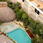 2Br Jungle View W Private Pool Gym Fast Wifi